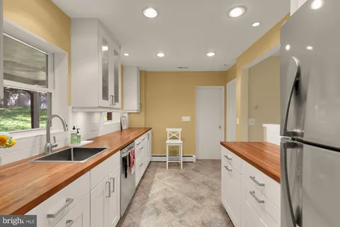 $675,000 | 1109 Crowfoot Lane, Silver Spring, MD 20904