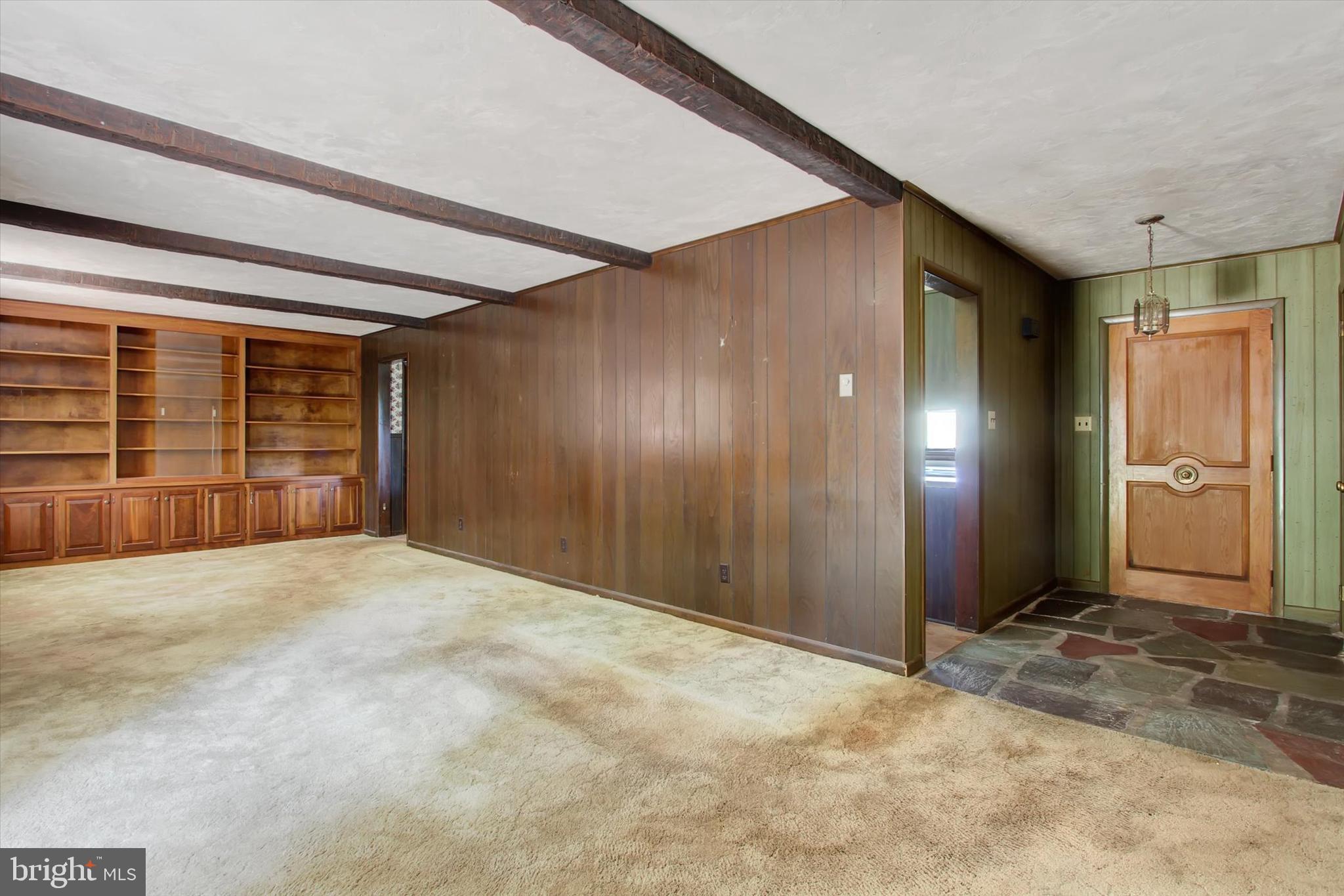 6122 York Road Spring Grove, PA 17362 - Photo 3 of 18
