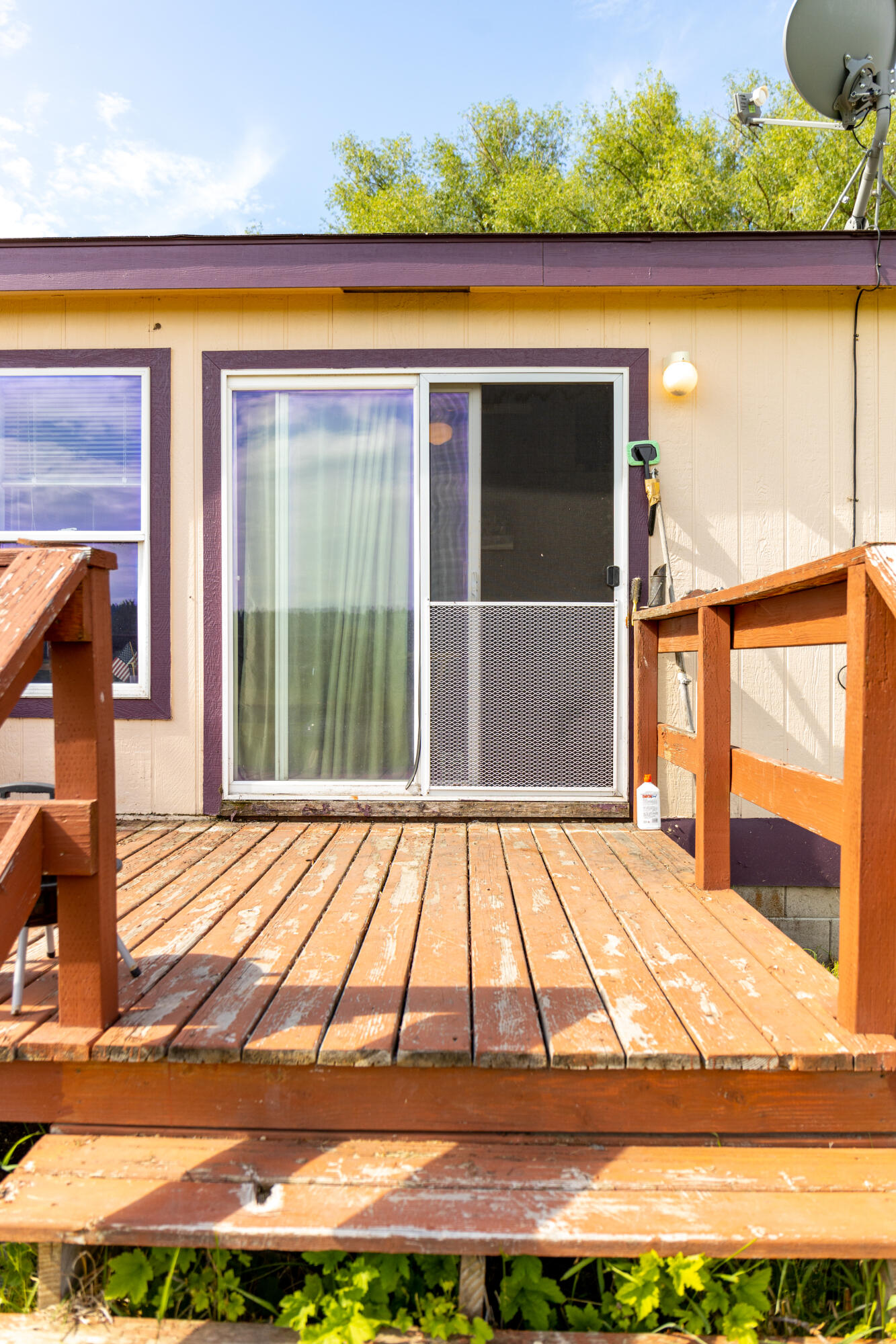 3411 East Langell Valley Road Bonanza, OR 97623 - Photo 8 of 43 Back Porch 1