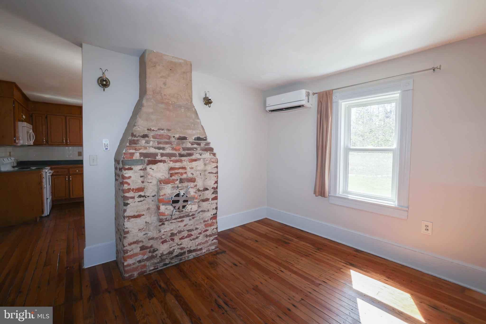 24060 New Mountain Road Aldie, VA 20105 - Photo 4 of 16