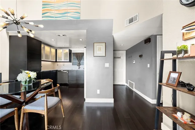 $459,000 | 3401 East Wilton Street, Unit 307, Long Beach, CA 90804