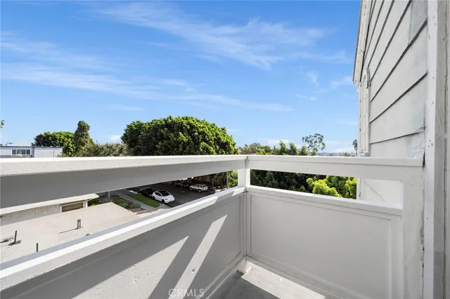 $459,000 | 3401 East Wilton Street, Unit 307, Long Beach, CA 90804