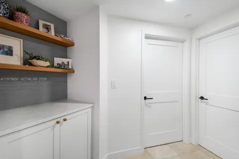 $945,000 | Lauderdale Beach, Fort Lauderdale, FL 33308