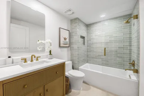 $945,000 | Lauderdale Beach, Fort Lauderdale, FL 33308