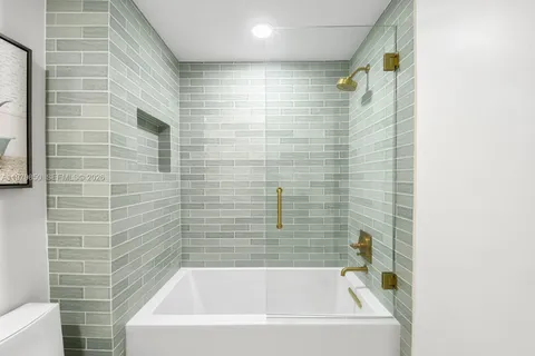 $945,000 | Lauderdale Beach, Fort Lauderdale, FL 33308