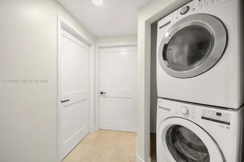 $945,000 | Lauderdale Beach, Fort Lauderdale, FL 33308