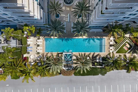 $945,000 | Lauderdale Beach, Fort Lauderdale, FL 33308