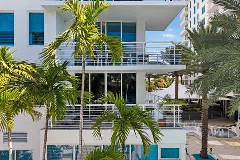 $945,000 | Lauderdale Beach, Fort Lauderdale, FL 33308