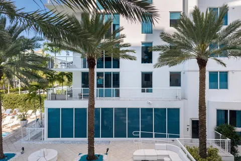 $945,000 | Lauderdale Beach, Fort Lauderdale, FL 33308