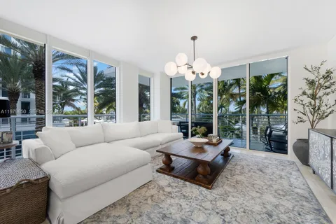 $945,000 | Lauderdale Beach, Fort Lauderdale, FL 33308