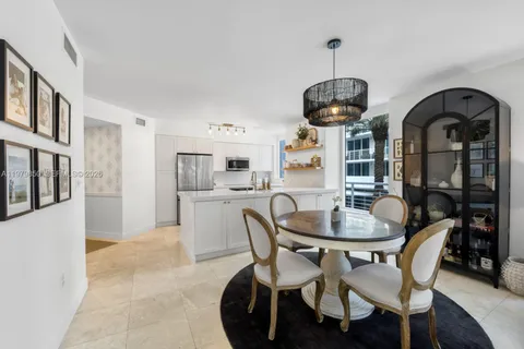 $945,000 | Lauderdale Beach, Fort Lauderdale, FL 33308