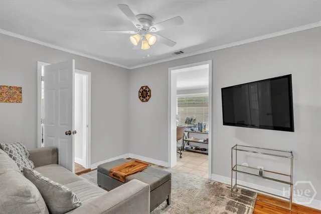 $2,500 | 404 East 66th Street, Savannah, GA 31405