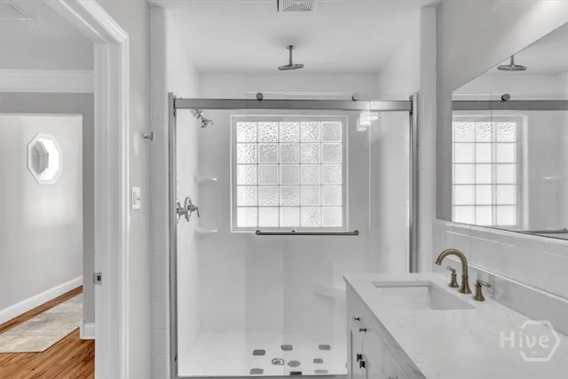 $2,500 | 404 East 66th Street, Savannah, GA 31405