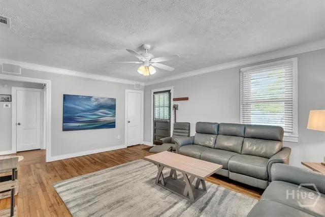 $2,500 | 404 East 66th Street, Savannah, GA 31405