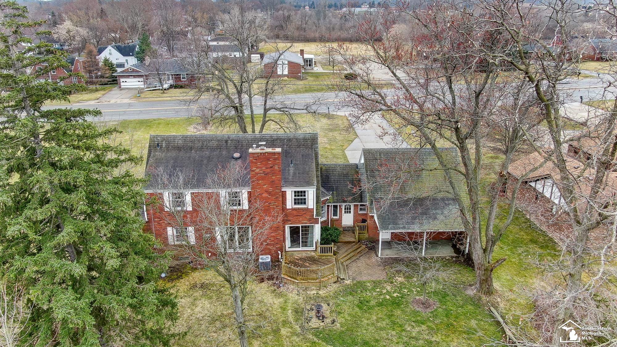 2120 South Custer Road Monroe, MI 48161 - Photo 4 of 76