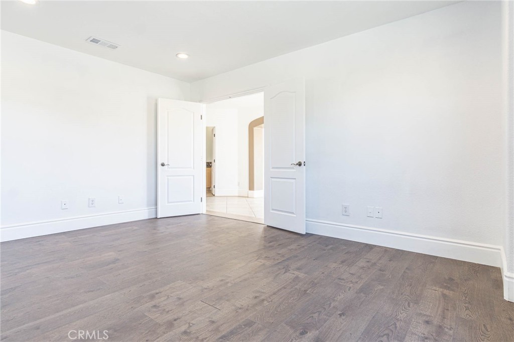 16245 Ridge View Drive Apple Valley, CA 92307 - Photo 11 of 75