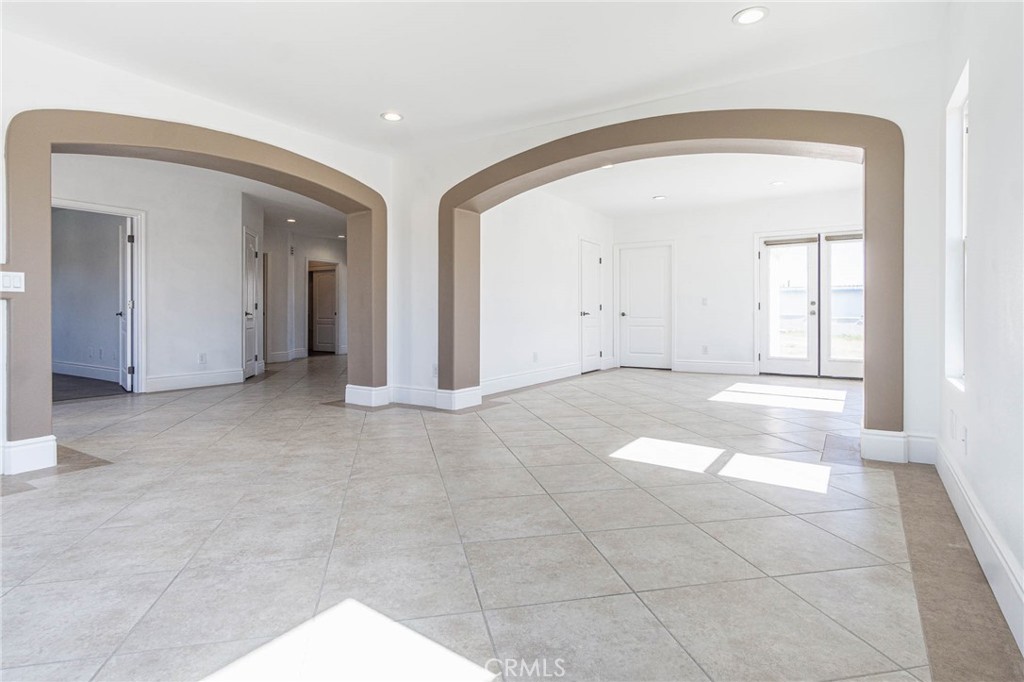 16245 Ridge View Drive Apple Valley, CA 92307 - Photo 15 of 75