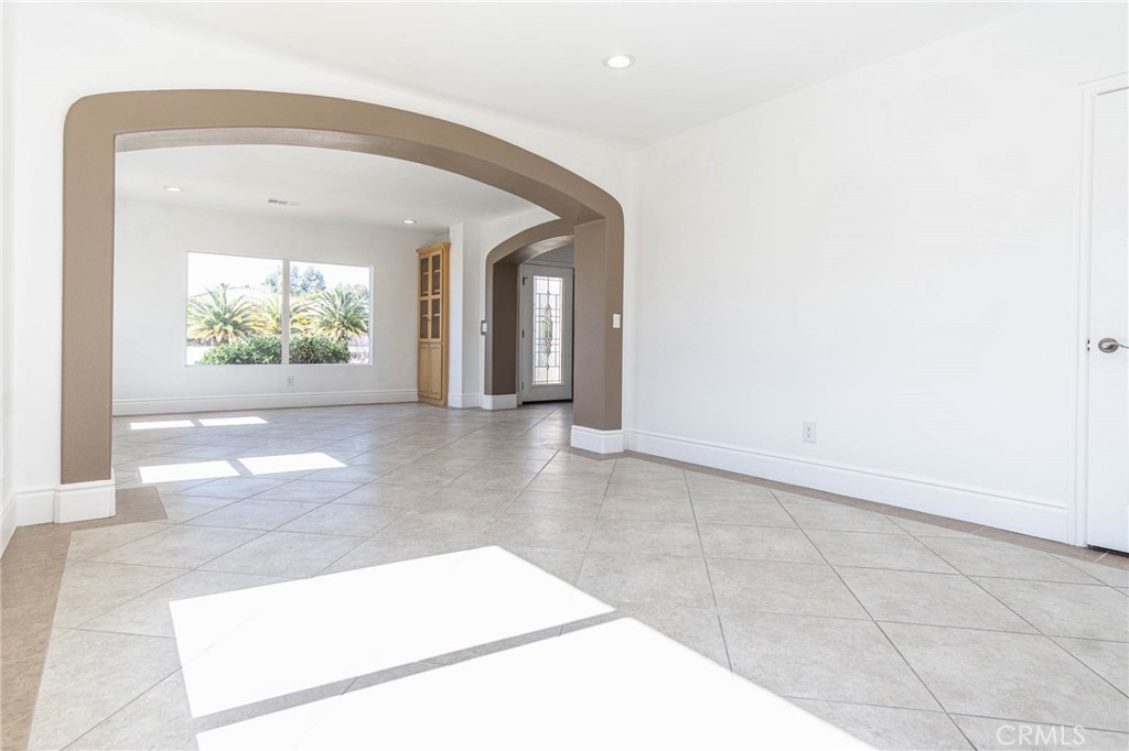 16245 Ridge View Drive Apple Valley, CA 92307 - Photo 17 of 75