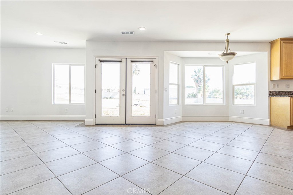 16245 Ridge View Drive Apple Valley, CA 92307 - Photo 27 of 75