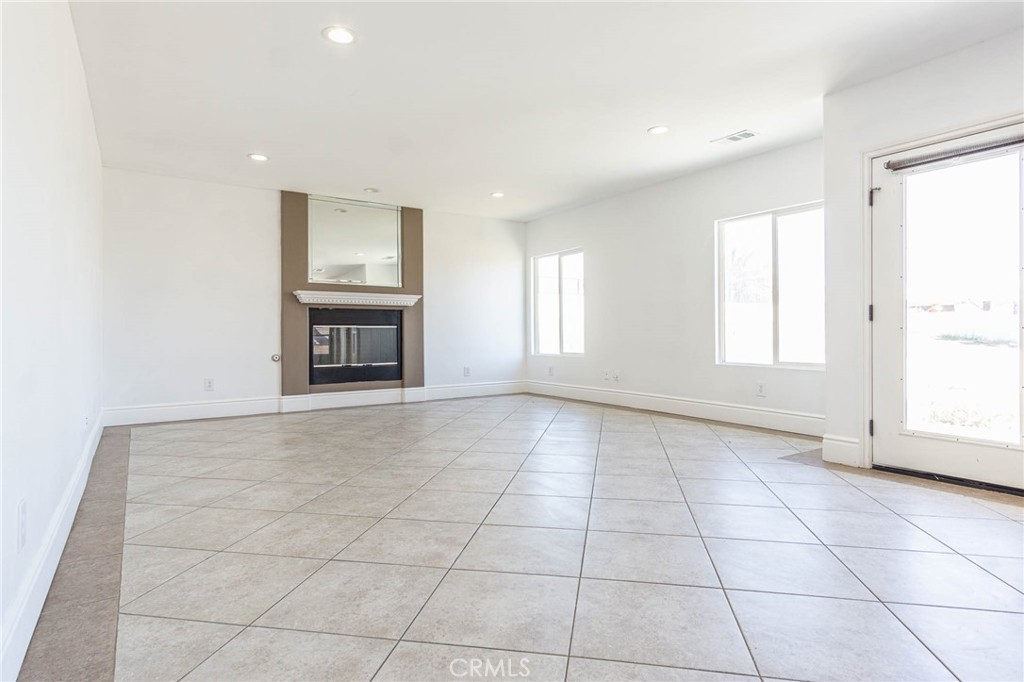 16245 Ridge View Drive Apple Valley, CA 92307 - Photo 28 of 75