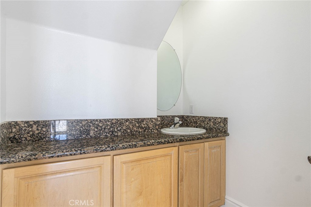 16245 Ridge View Drive Apple Valley, CA 92307 - Photo 5 of 75