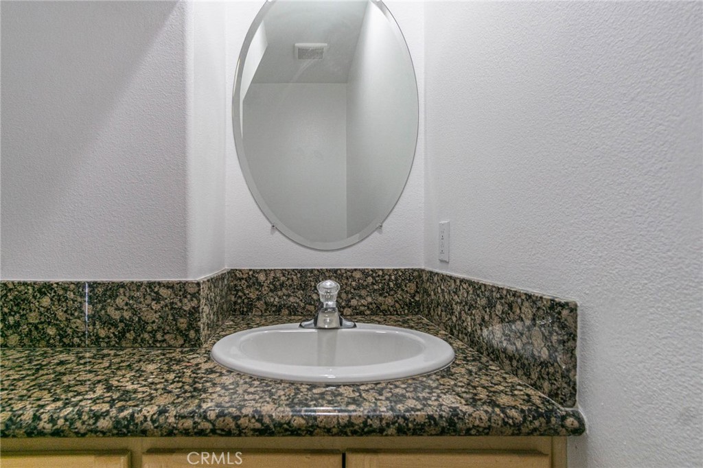 16245 Ridge View Drive Apple Valley, CA 92307 - Photo 7 of 75