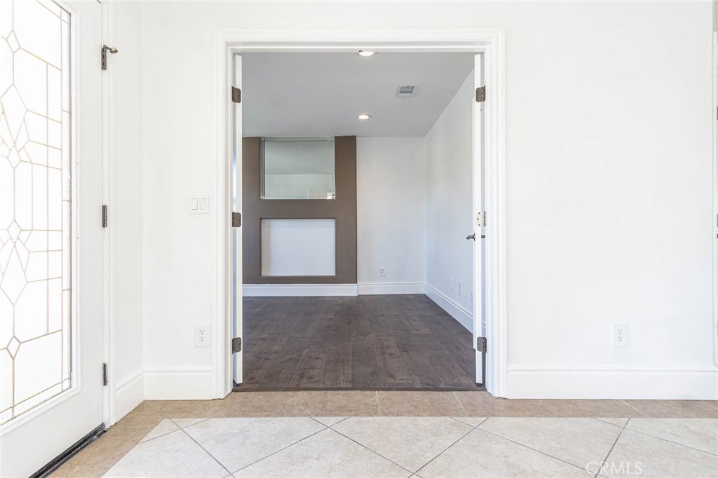 16245 Ridge View Drive Apple Valley, CA 92307 - Photo 8 of 75