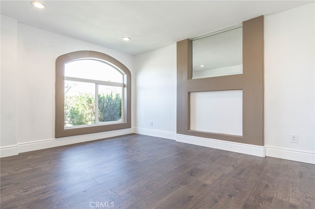 16245 Ridge View Drive Apple Valley, CA 92307 - Photo 9 of 75