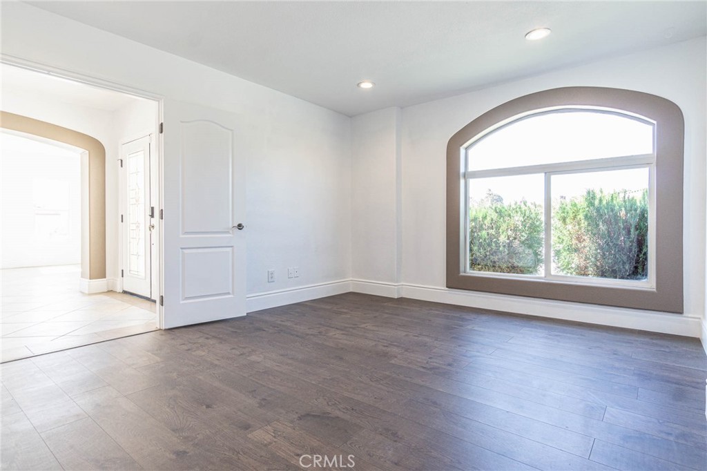 16245 Ridge View Drive Apple Valley, CA 92307 - Photo 10 of 75