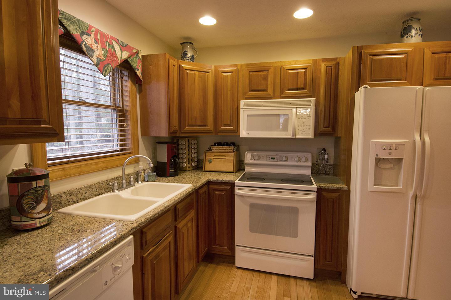 312 Oak Way Road Swanton, MD 21561 - Photo 2 of 30 Kitchen