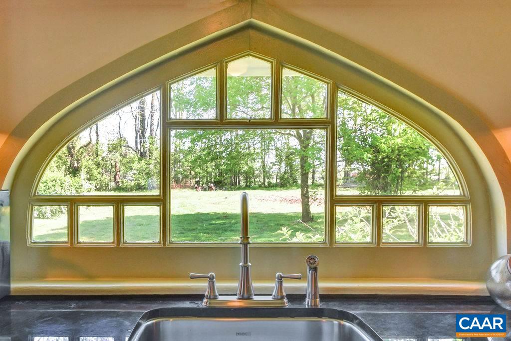674 Octonia Road Stanardsville, VA 22973 - Photo 11 of 38 a bathroom with a large window