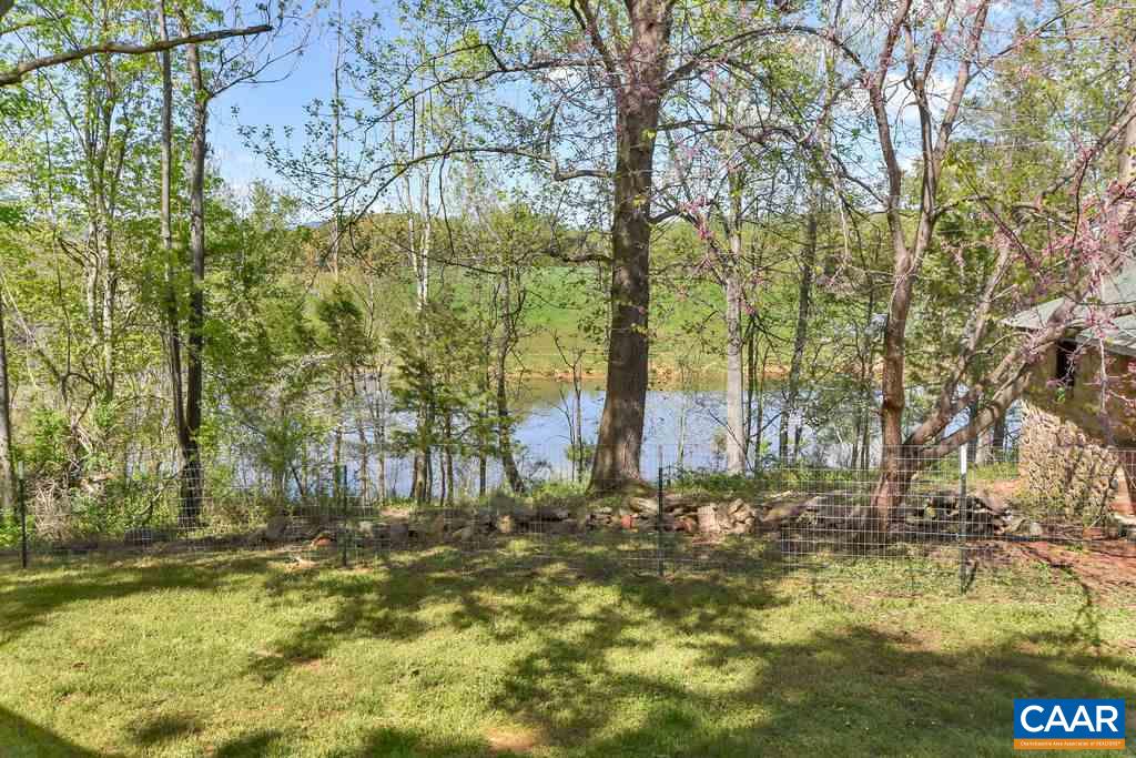 674 Octonia Road Stanardsville, VA 22973 - Photo 33 of 38 a view of yard