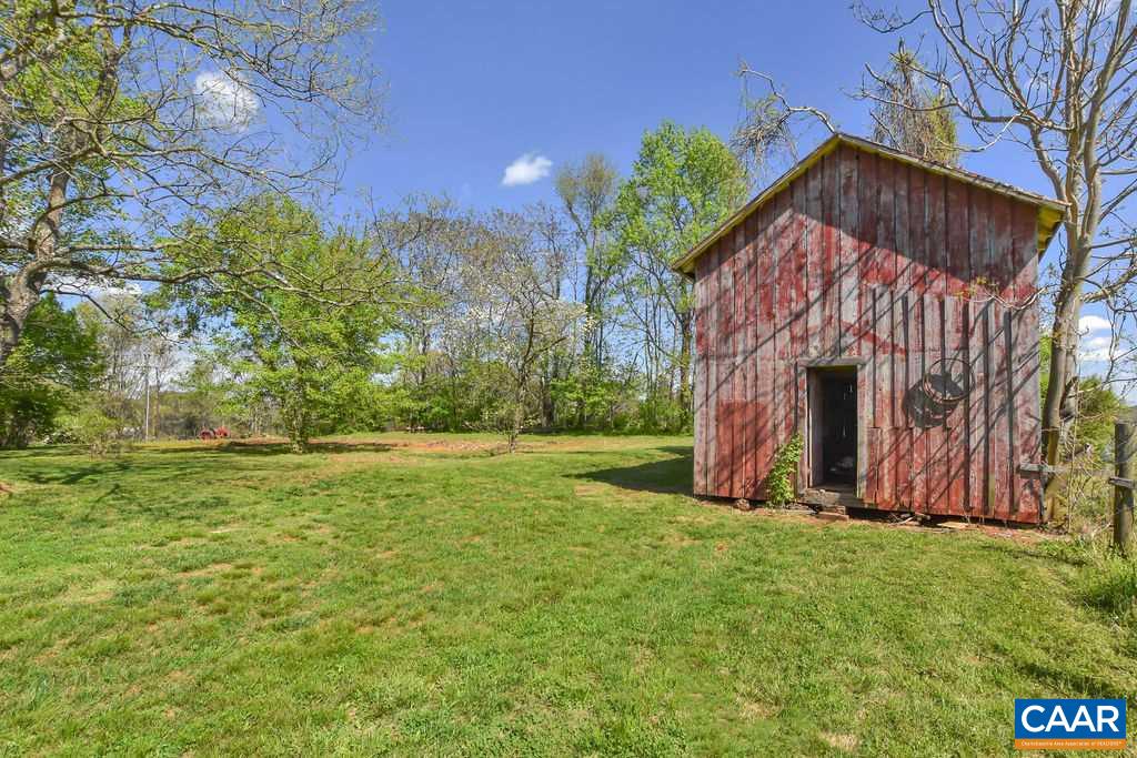 674 Octonia Road Stanardsville, VA 22973 - Photo 5 of 38 a view of a house with a yard