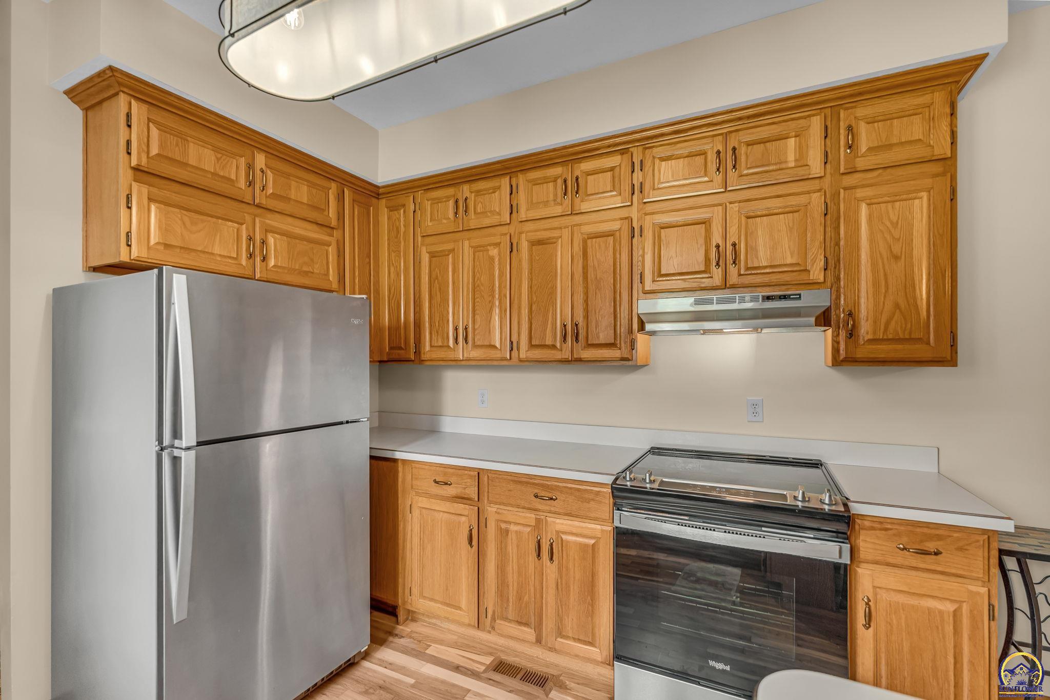 7628 Southwest 37th Street Topeka, KS 66614 - Photo 10 of 44