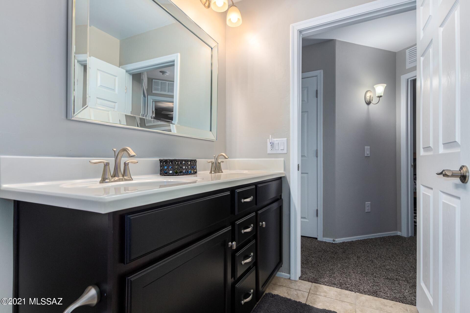 9848 North Howling Wolf Road Marana, AZ 85653 - Photo 23 of 44