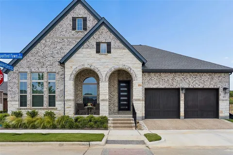$449,900 | 2073 Spotted Fawn Drive, Arlington, TX 76005