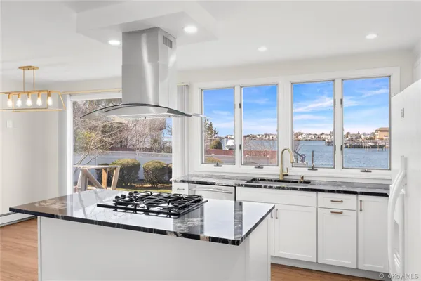 $1,500,000 | 3146 Lee Place, Bellmore, NY 11710