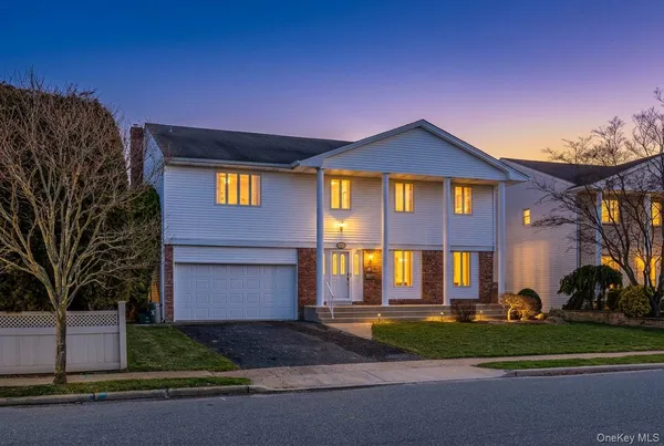$1,500,000 | 3146 Lee Place, Bellmore, NY 11710