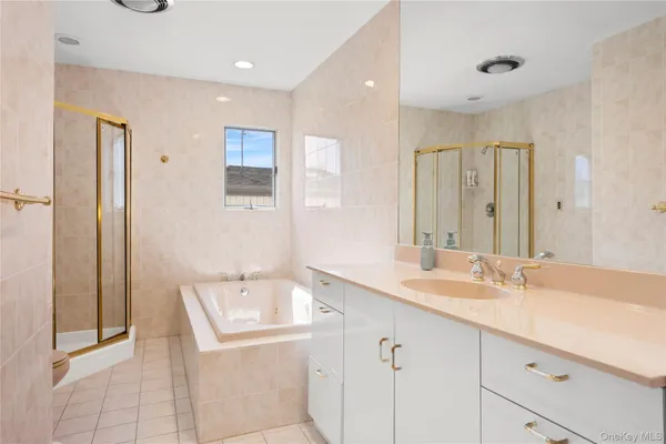 $1,500,000 | 3146 Lee Place, Bellmore, NY 11710