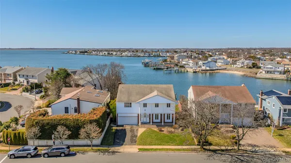 $1,500,000 | 3146 Lee Place, Bellmore, NY 11710