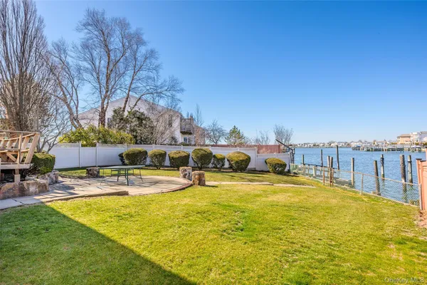 $1,500,000 | 3146 Lee Place, Bellmore, NY 11710