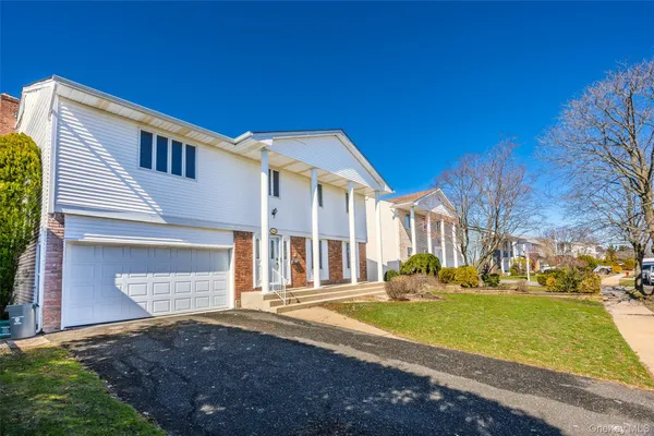 $1,500,000 | 3146 Lee Place, Bellmore, NY 11710