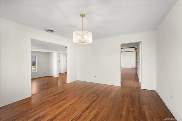 $1,500,000 | 3146 Lee Place, Bellmore, NY 11710