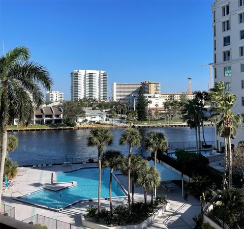 $2,600 | 2900 Northeast 14th Street Causeway, Unit 514, Pompano Beach, FL 33062