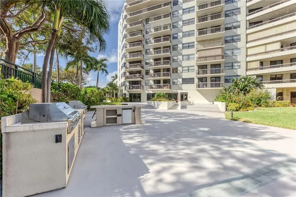 $2,600 | 2900 Northeast 14th Street Causeway, Unit 514, Pompano Beach, FL 33062