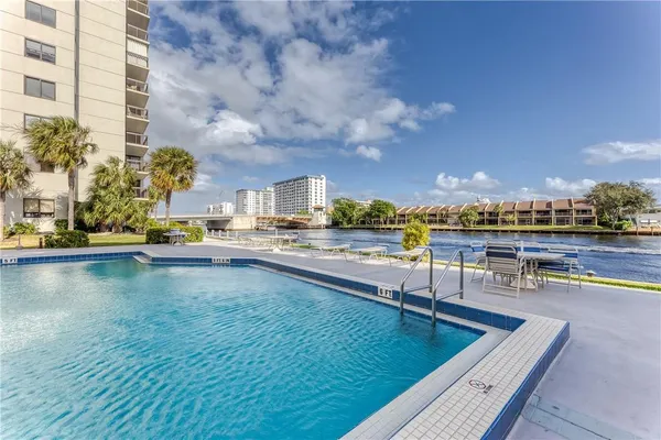 $2,600 | 2900 Northeast 14th Street Causeway, Unit 514, Pompano Beach, FL 33062