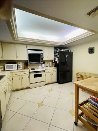 $2,600 | 2900 Northeast 14th Street Causeway, Unit 514, Pompano Beach, FL 33062