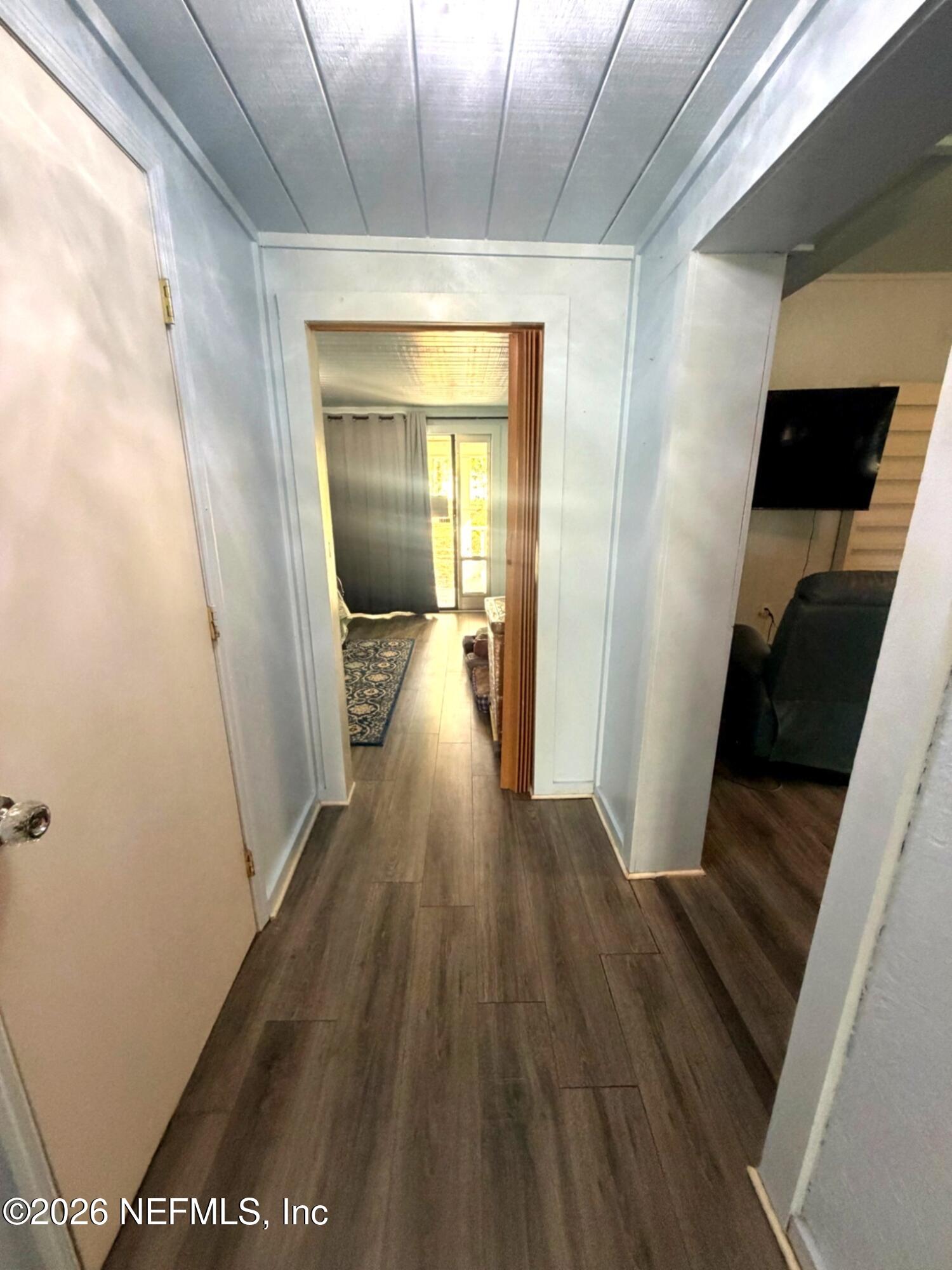 16842 Spring Street White Springs, FL 32096 - Photo 7 of 8 Hall way