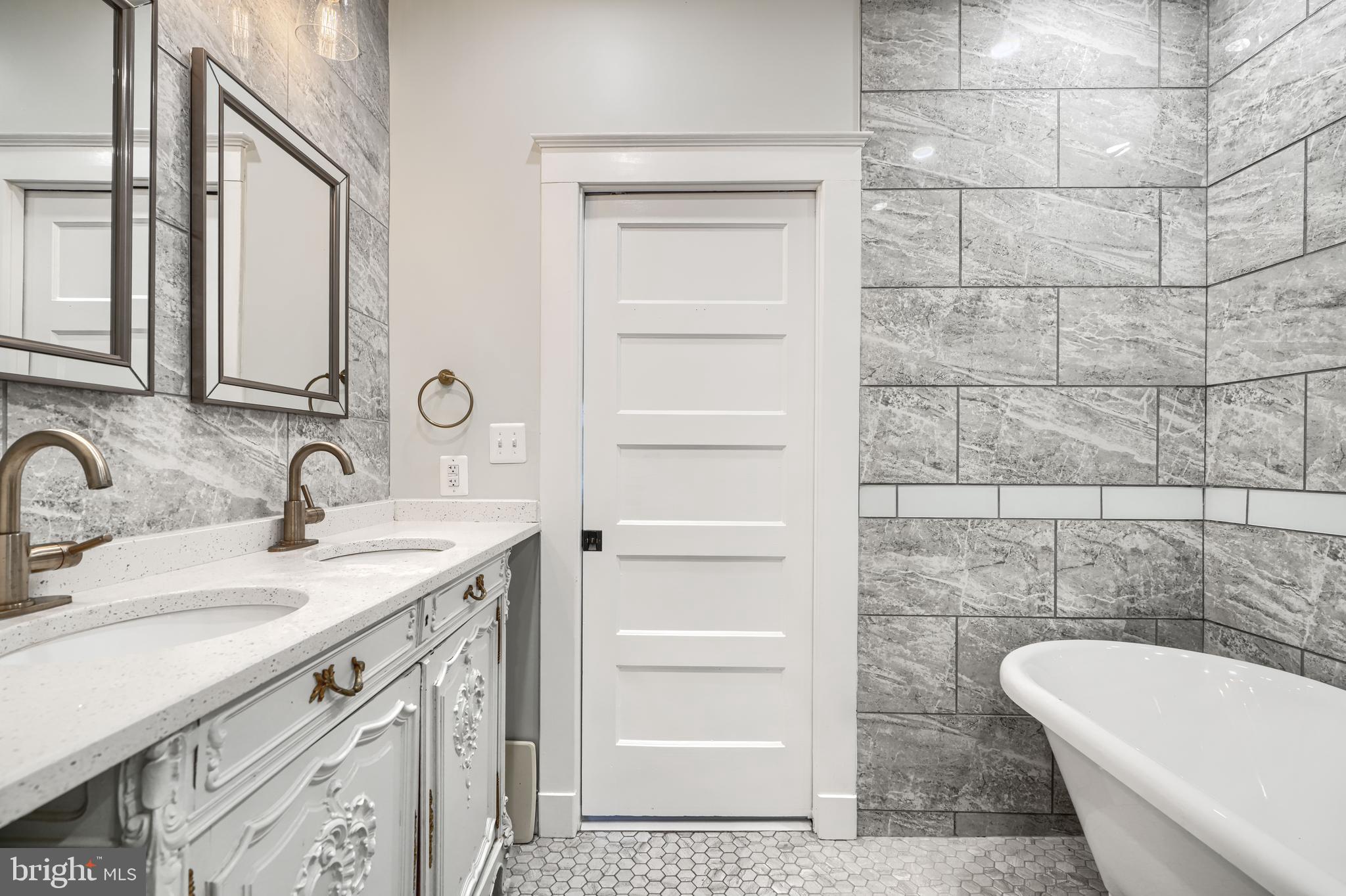 4416 Roland Avenue Baltimore, MD 21210 - Photo 22 of 60