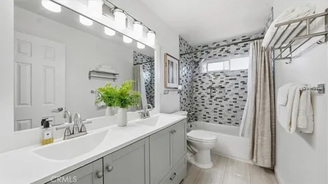 $1,199,000 | 25006 Bani Avenue, Lomita, CA 90717